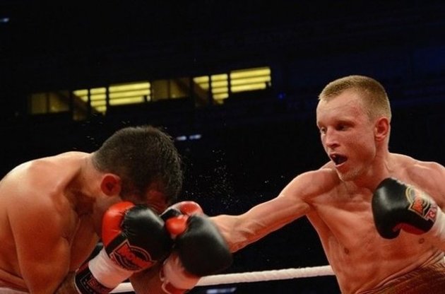 Украинский боксер Ефимович защитил титул континентального чемпиона WBA
