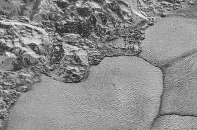 NASA опубликовало снимок поверхности Плутона с максимально близкого расстояния