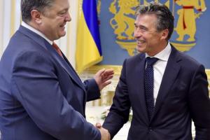 Порошенко рассказал Расмуссену, как продвигать интересы Украины