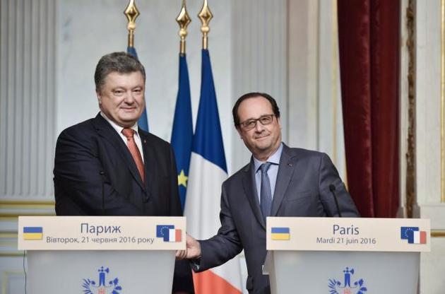 Олланд связал возможное смягчение санкций против РФ с полным выполнением Минских соглашений