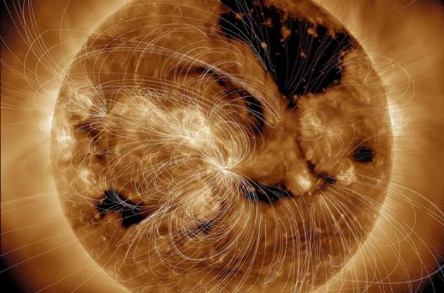 Обсерватория солнечной динамики представила изображение магнитного поля Солнца