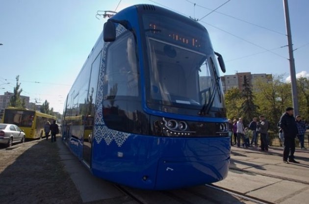 В Киеве запустили польский трамвай нового поколения с Wi-Fi и кондиционером