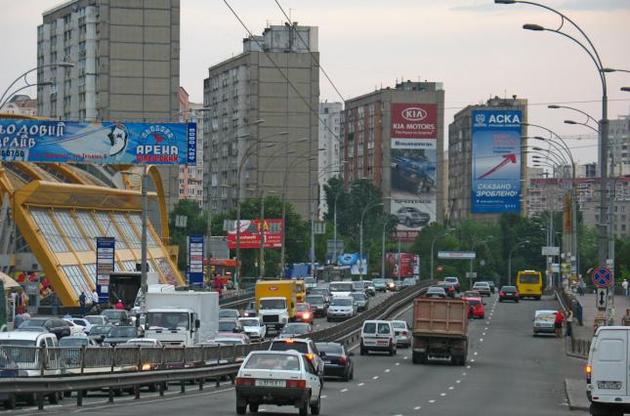 В Киеве из-за ремонта снова частично перекрыли улицу Вадима Гетьмана