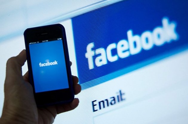 Facebook і Twitter приєдналися до проекту по боротьбі з новинами фейковими
