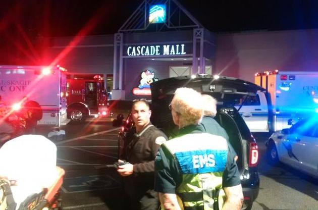 Четверых людей застрелили в торговом центре в американском штате Вашингтон