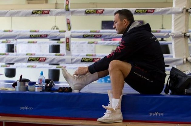 Кличко отримав травму і не вийде на ринг 10 грудня - ЗМІ