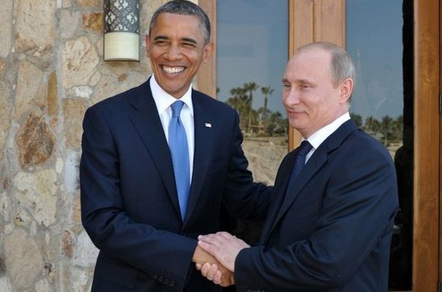 Стали відомі подробиці спілкування Обами з Путіним