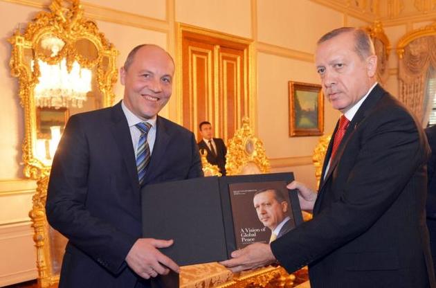 Парубій запропонував Ердогану продовжити блокаду окупованого Криму