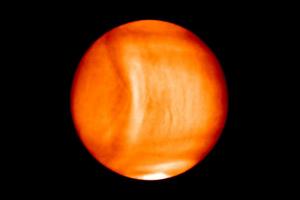 Астрономы зафиксировали на Венере огромную гидродинамическую волну