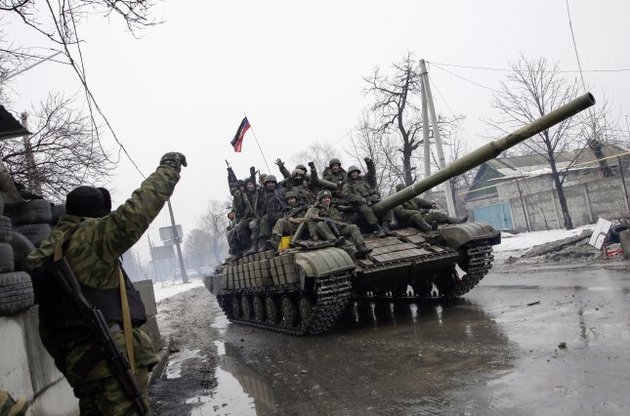 Террористы обстреляли Луганское и Авдеевку из танков
