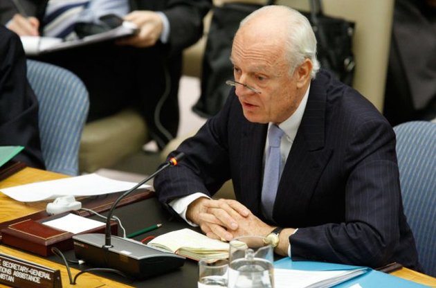 Спецпосланець ООН запропонував окремо обговорити конституцію та вибори в Сирії