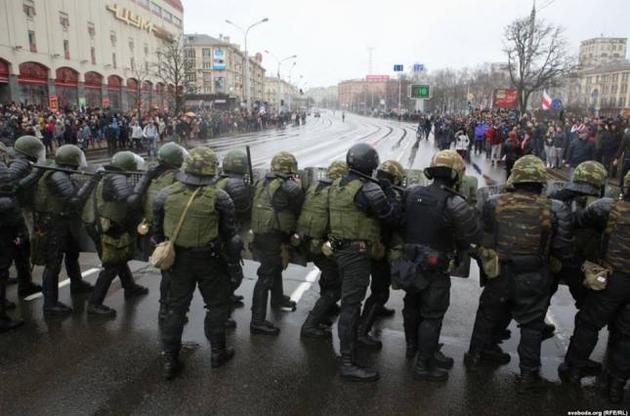 У мережі з'явилося відео масових затримань в Мінську