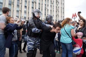 В России хотят ослабить наказания за повторные нарушения на митингах