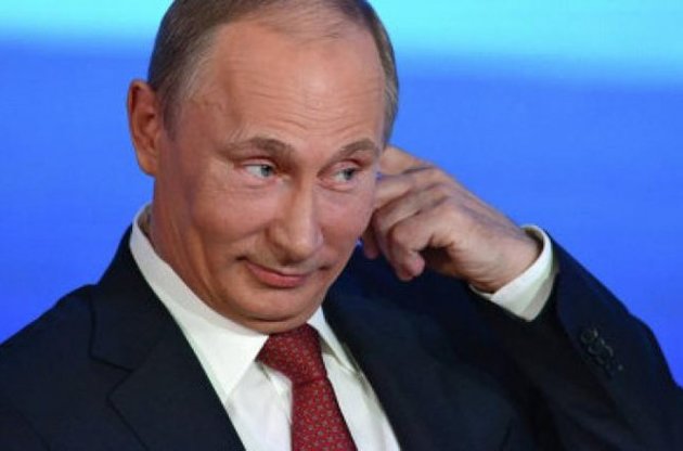 Путін сам робить все, щоб його режим повалили – Forbes
