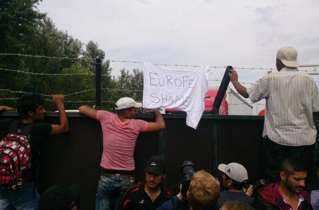 Австрия и Германия призвали к саммиту ЕС по мигрантам
