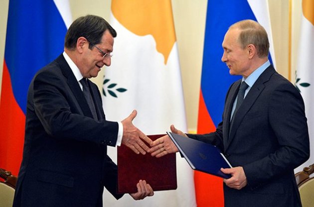Путин хочет сделать Кипр еще одним своим союзником в ЕС - Le Figaro