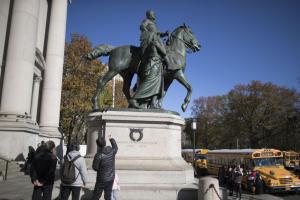 В Нью-Йорке решили убрать памятник Теодору Рузвельту
