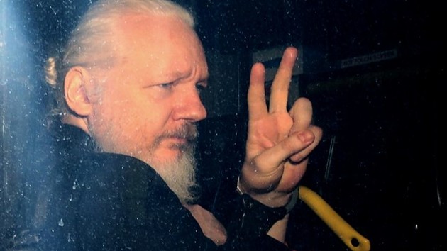 У США винесли другий обвинувальний вирок проти засновника WikiLeaks 