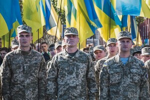 Сьогодні в Україні День пам'яті захисників 