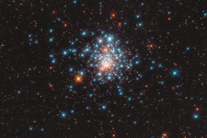 «Хаббл» сделал снимок космического «улья»