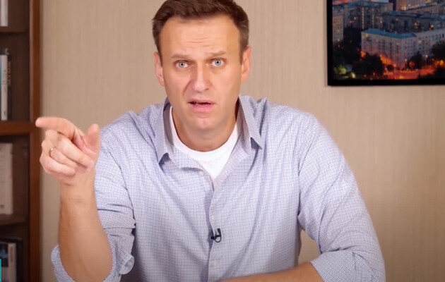 Навальный будет судиться с пропагандистом Песковым