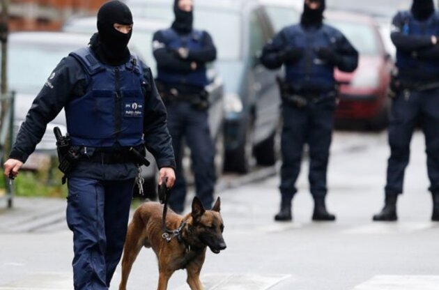 Олланд сообщил о ликвидации террористической сети в Париже и Брюсселе