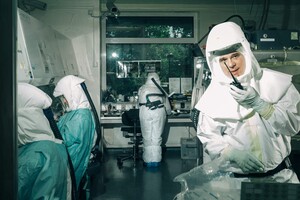 Немецкий фотограф создал серию снимков о пандемии COVID-19