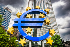 Еврокомиссия улучшила прогноз по падению экономики еврозоны в 2020 году 
