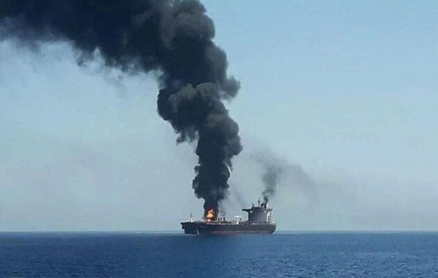 В Саудовской Аравии взорвался нефтяной танкер