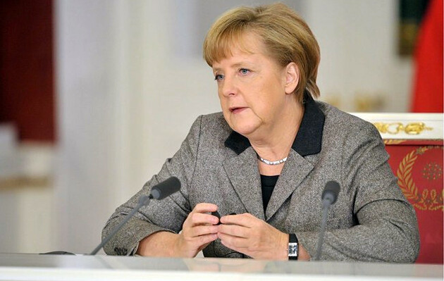 Меркель прогнозирует несколько самых сложных недель с начала пандемии, но надеется на вакцинацию