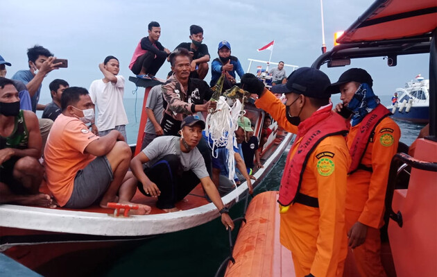 Обнаружены останки тел пассажиров и обломки фюзеляжа индонезийского самолета Sriwijaya Air