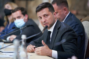Опрос: почти 50% украинцев поддерживают отставку Зеленского 