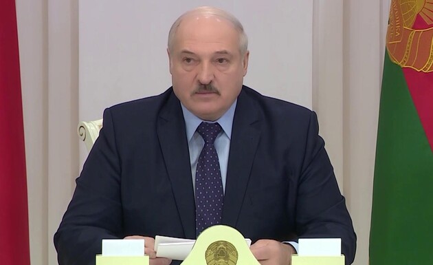 Опрос КМИС: украинцы все еще доверяют Лукашенко 