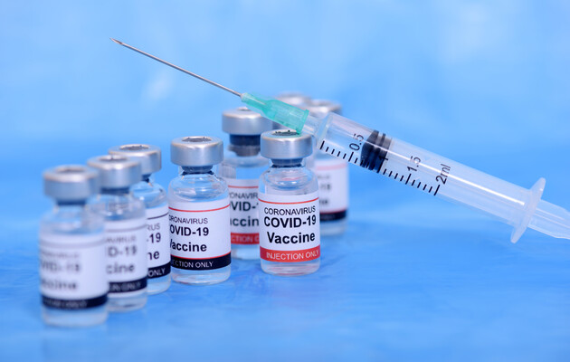 Финляндия одобрила вакцинацию людей старше 70 лет вакциной Covishield