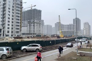 Ні техніки, ні будівельників: ЗМІ про обіцяне Кличко метро на Виноградар 