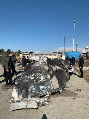 Найденный украинскими экспертами кусочек шрапнели на месте крушения самолета МАУ в Иране – едва ли не единственное доказательство попадания ракеты