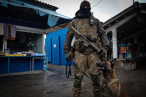 Полиция и военные провели отработку Счастья на Луганщине: фоторепортаж