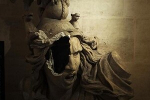 В Париже начался судебный процесс против виновных в вандализме и разграблении Триумфальной арки