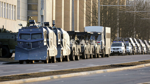 В центре Минска проходят массовые задержания