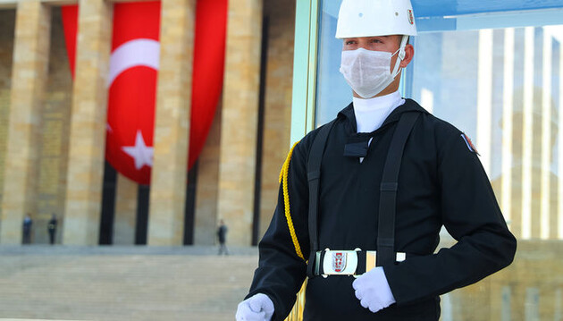 Турция усилила карантин на период Рамадана 