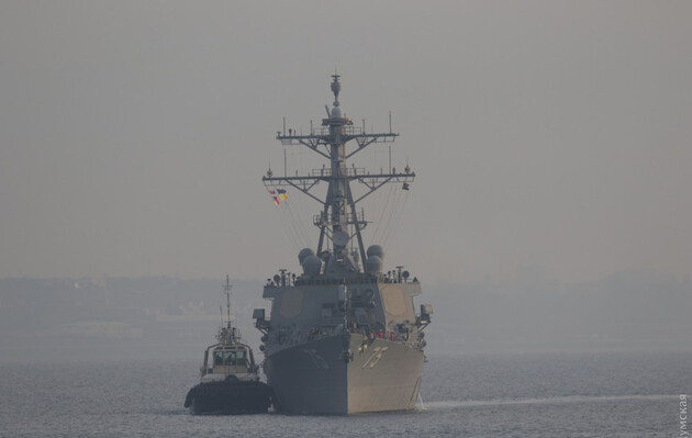 Politico назвало причину, почему США отменили проход в Черное море двух ракетных эсминцев
