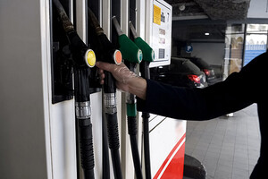 Кабмин увеличил предельную цену литра бензина и дизтоплива
