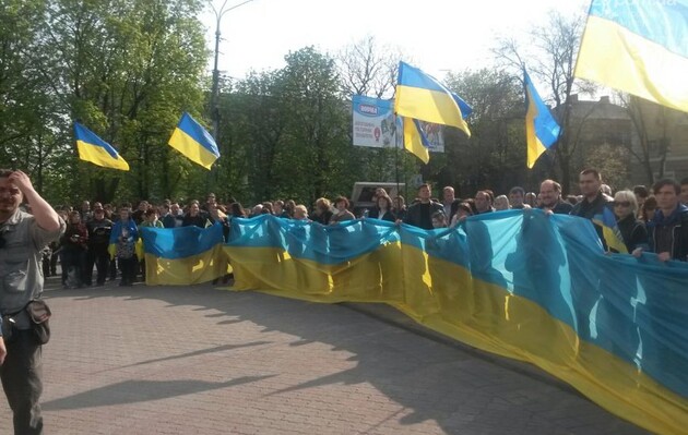 Боротьба за Маріуполь: сім років тому 13 червня українські війська звільнили місто від проросійських бойовиків