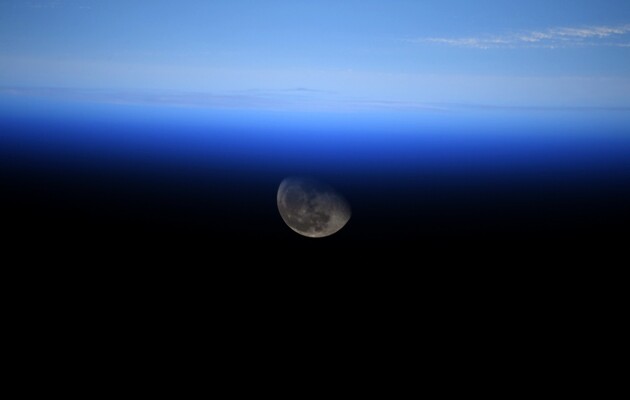 Астронавт ESA сделал снимки Луны с борта МКС