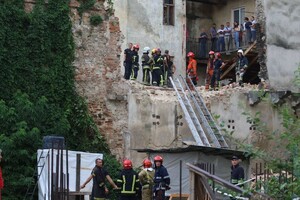Во Львове обрушилась стена исторического здания: погиб мужчина