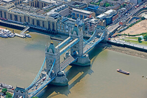 В Лондоне сломалась одна из достопримечательностей — Тауэрский мост
