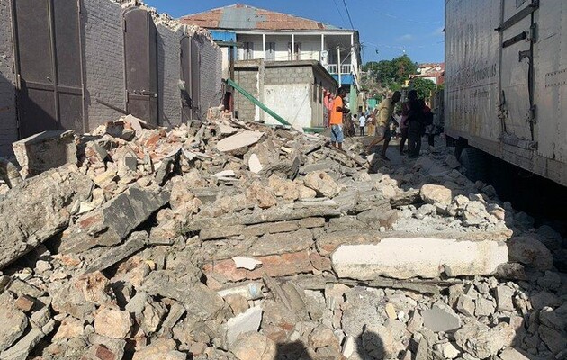 Землетрясение сотрясло Гаити: сотни погибших