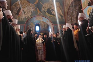 Вселенский Патриарх провел в Михайловском соборе благодарственную молитву