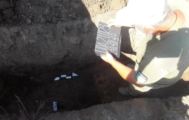 В Одесі знайшли масову братську могилу на звалищі 