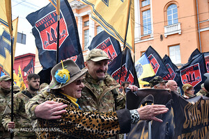 Ко Дню защитников и защитниц в Киеве устроили марш — фото, видео 